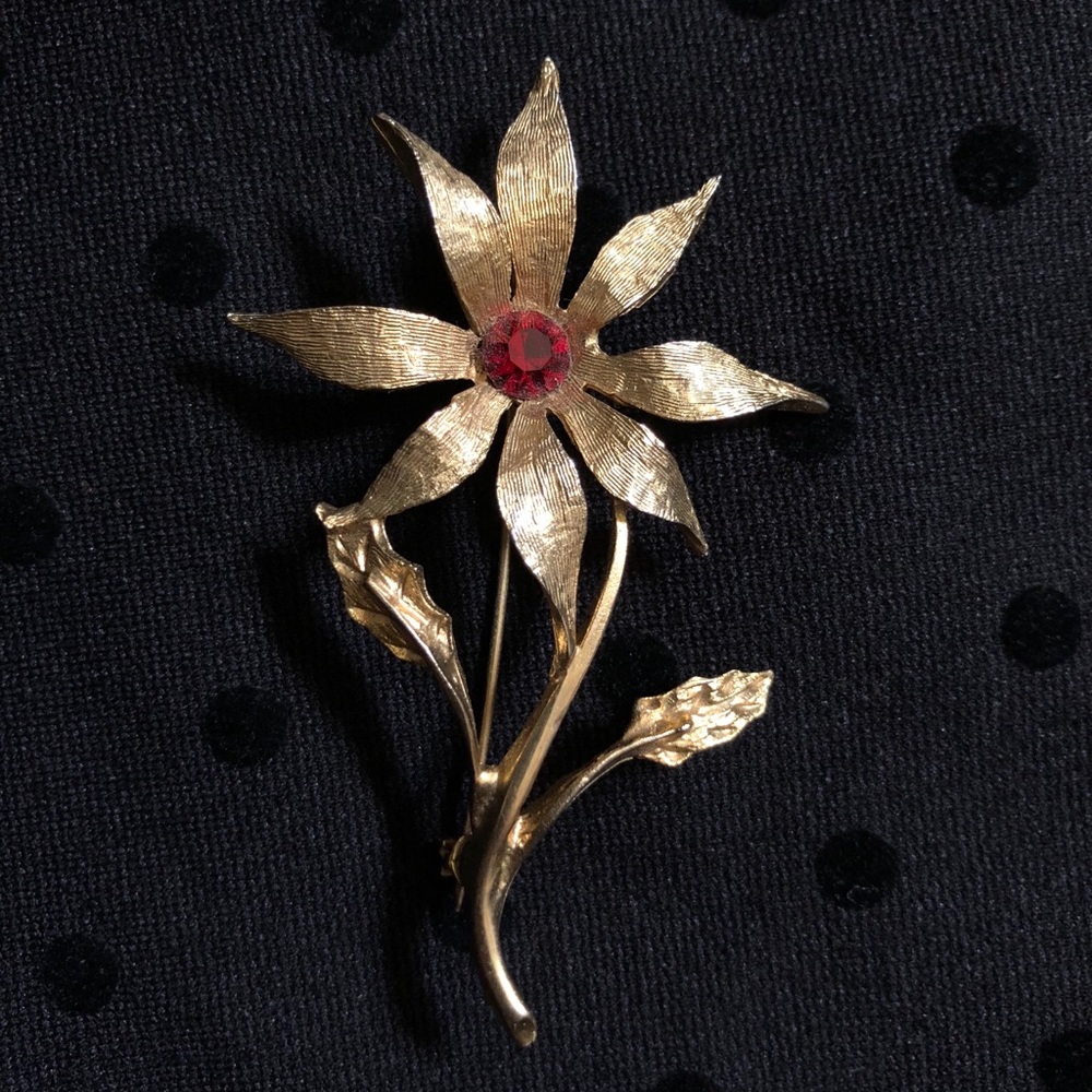 Vintage golden flower brooch